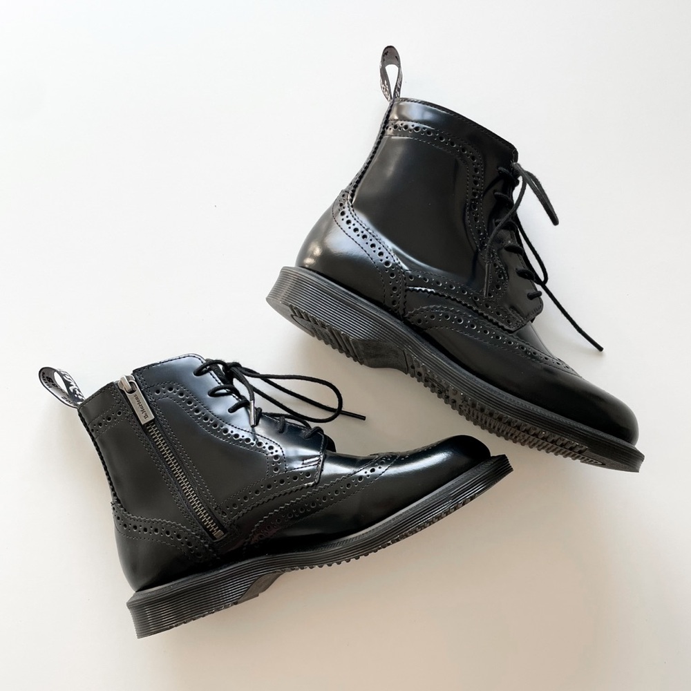 Dr. Martens NWOT Delphine Boots